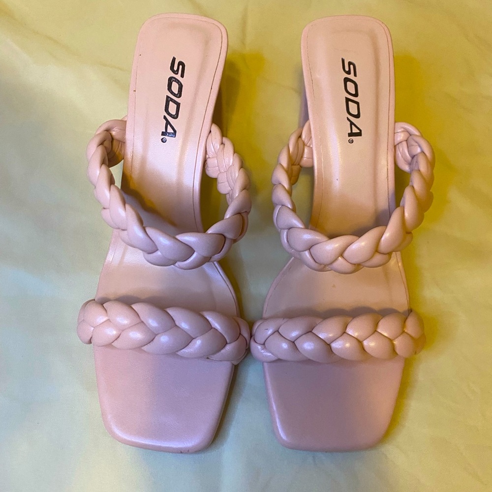 Soda Pink high heel sandals perfect for summer!